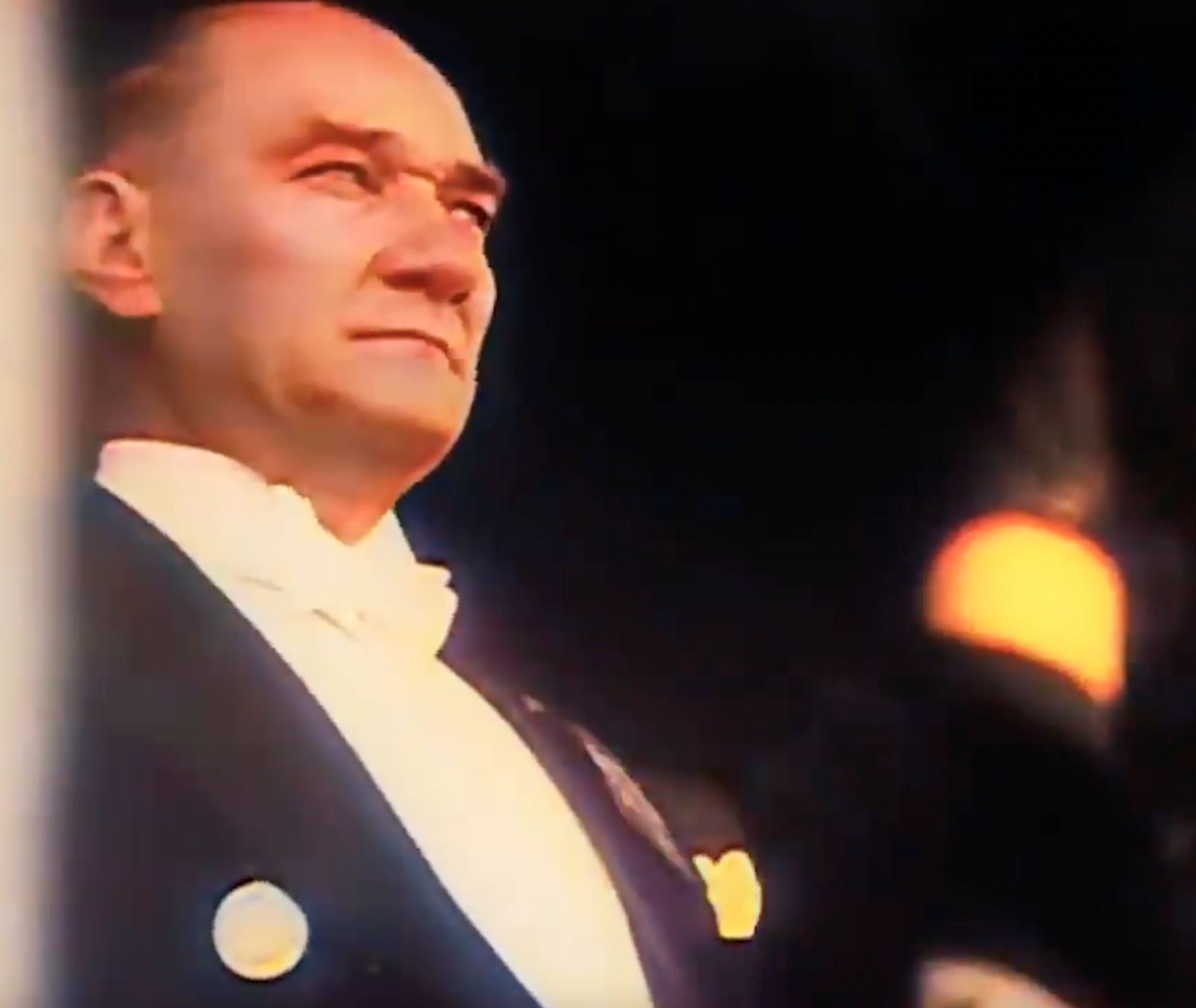 To Atatrk with Love and Longing